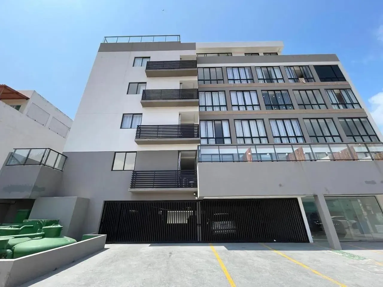 Incrivel Apartamento Em Porto De Galinhas Com Vista Deslumbrante Proximo Ao Centro
